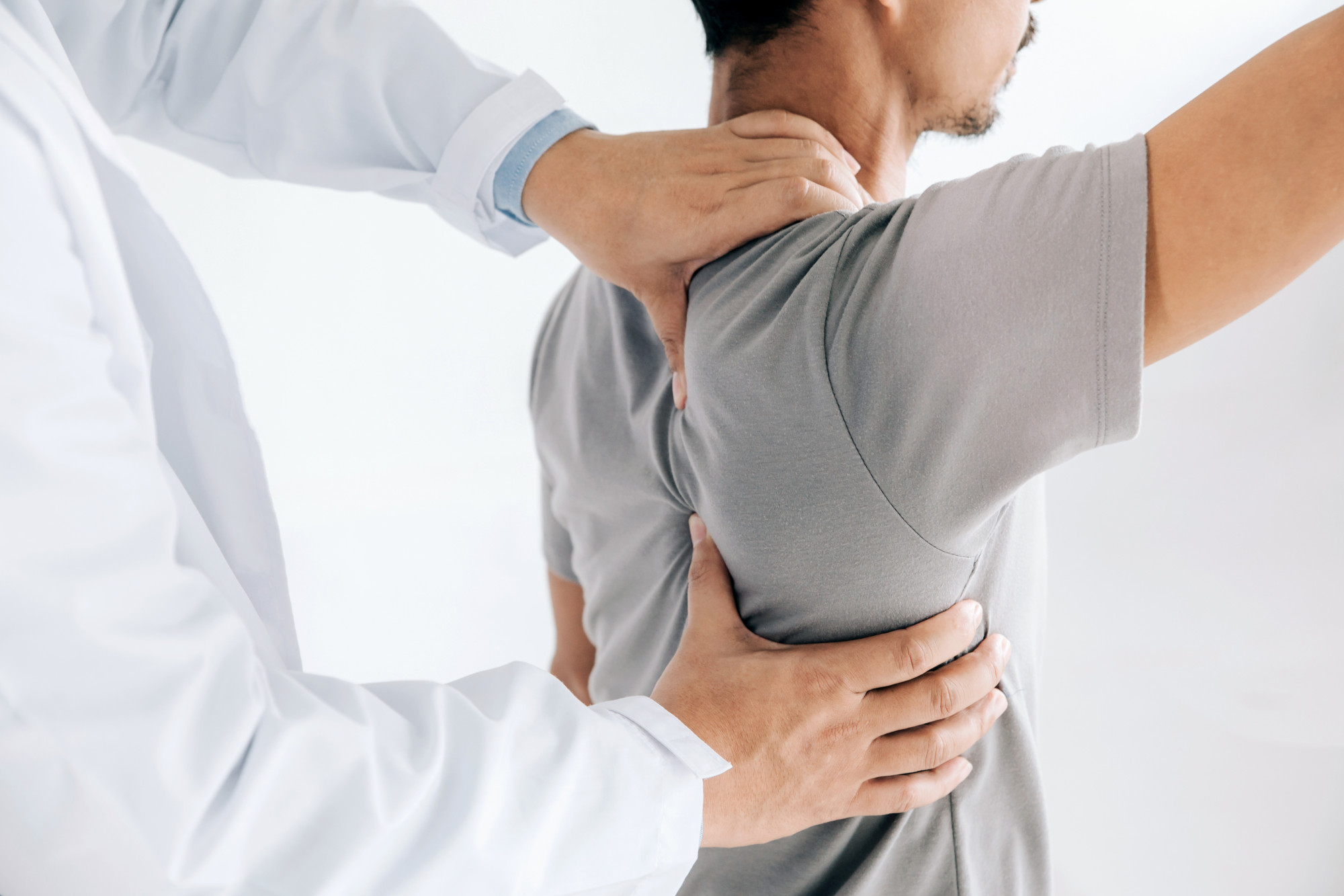 San Diego car accident chiropractor for whiplash and back pain