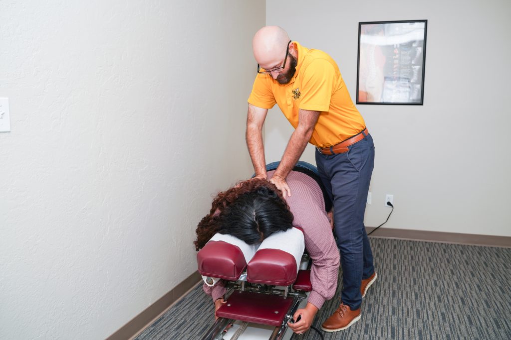 Chiropractor treating accident injury in Kearny Mesa